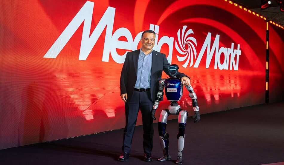 MediaMarkt Türkiye İş Ortakları Buluşması’na Dans Eden İnsansı Robot Damga Vurdu