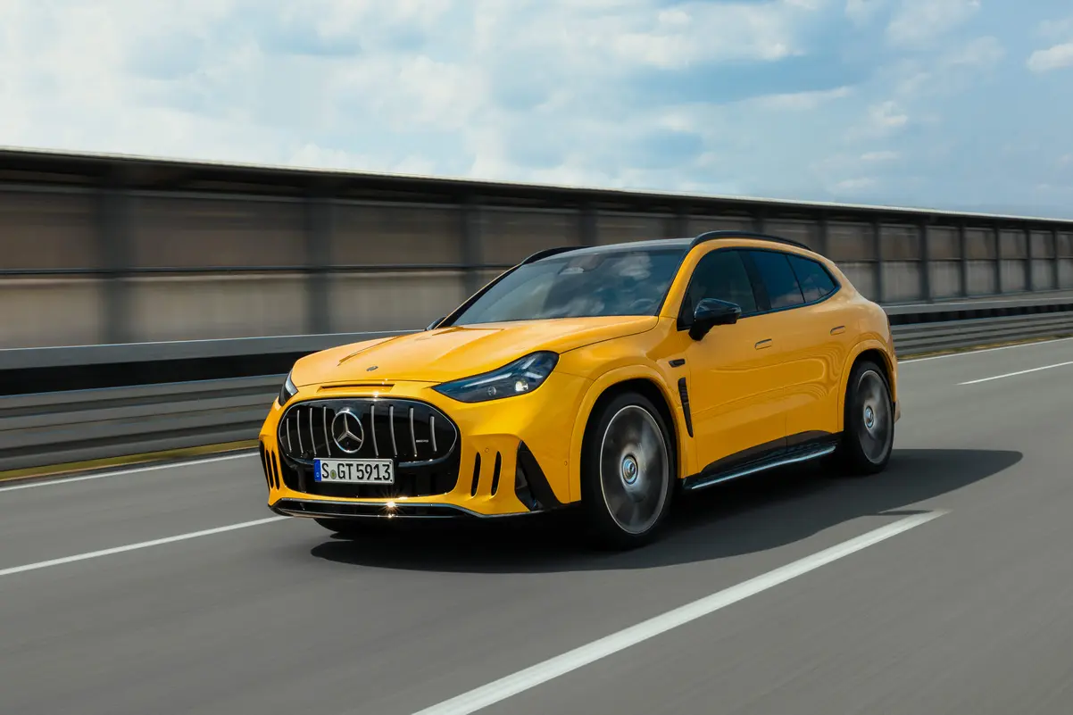 Mercedes-AMG GT SUV’da Yenilikçi Teknoloji Perdesi Aralanıyor