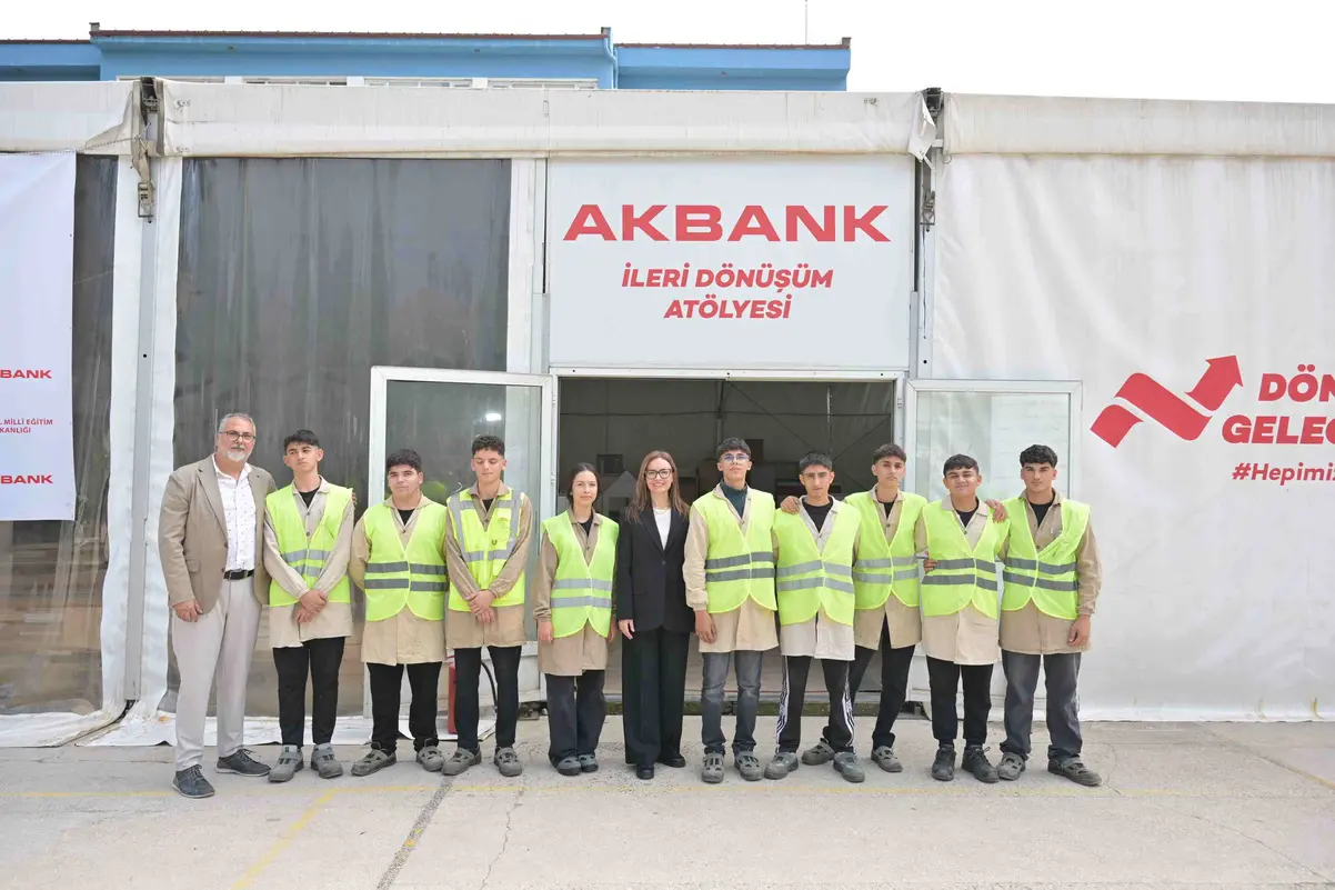 Millî Eğitim Bakanlığı Ve Akbank Türkiye’nin İleri Dönüşüm Yolunda Liderliği Paylaşıyor
