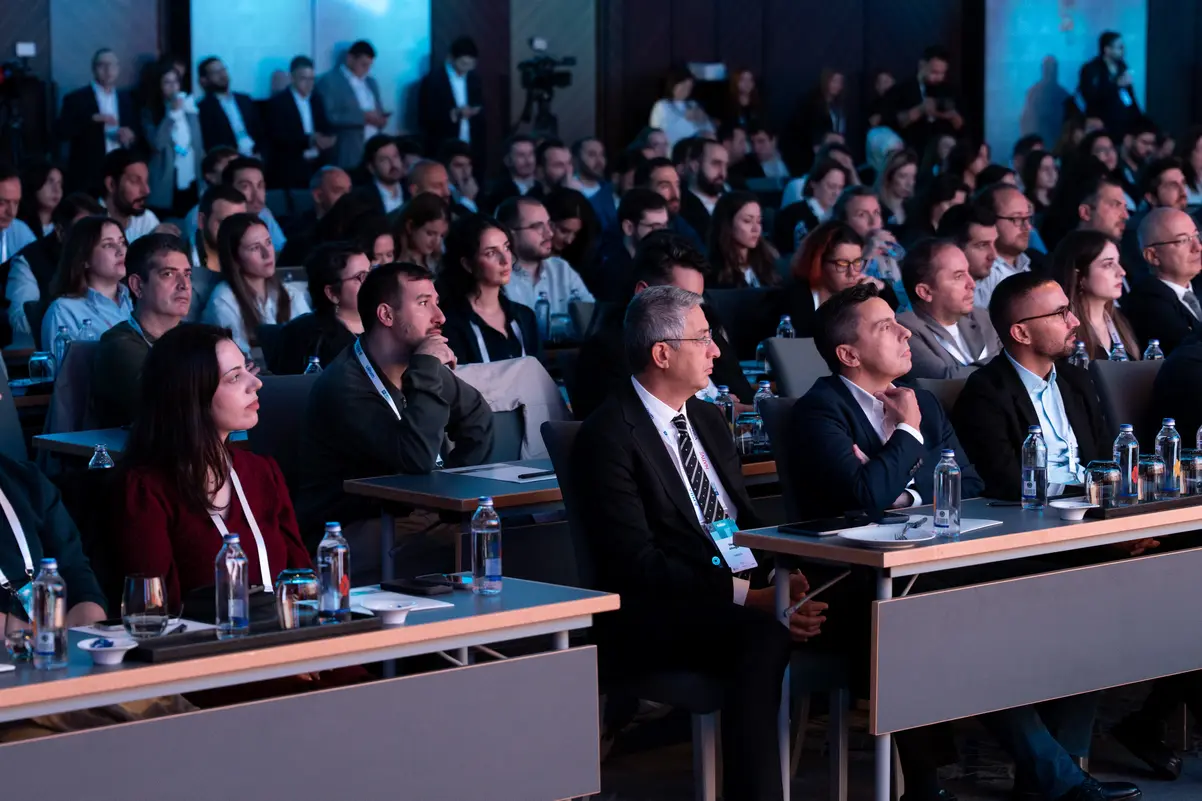 UiPath Yapay Zekâda Yeni Dönemin Kapılarını Araladı