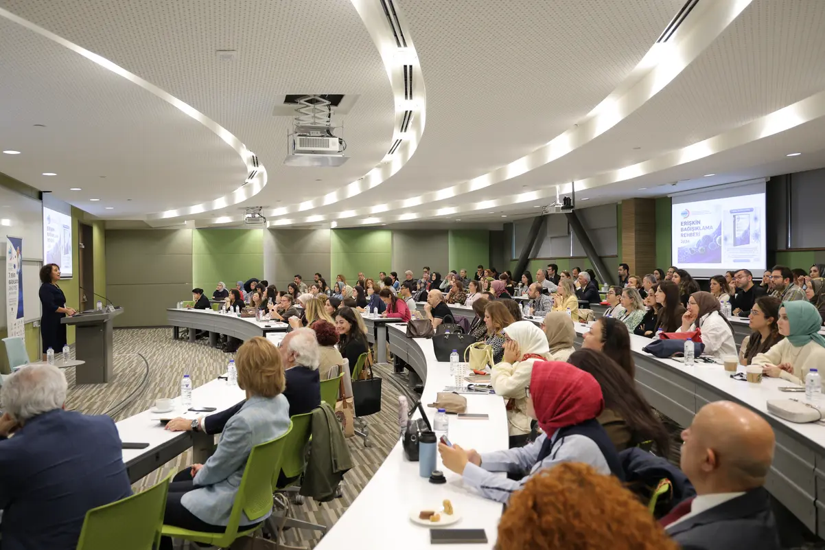 Acıbadem Üniversitesi’nden Sağlıklı Yaşlanma İçin Aşı Rotası